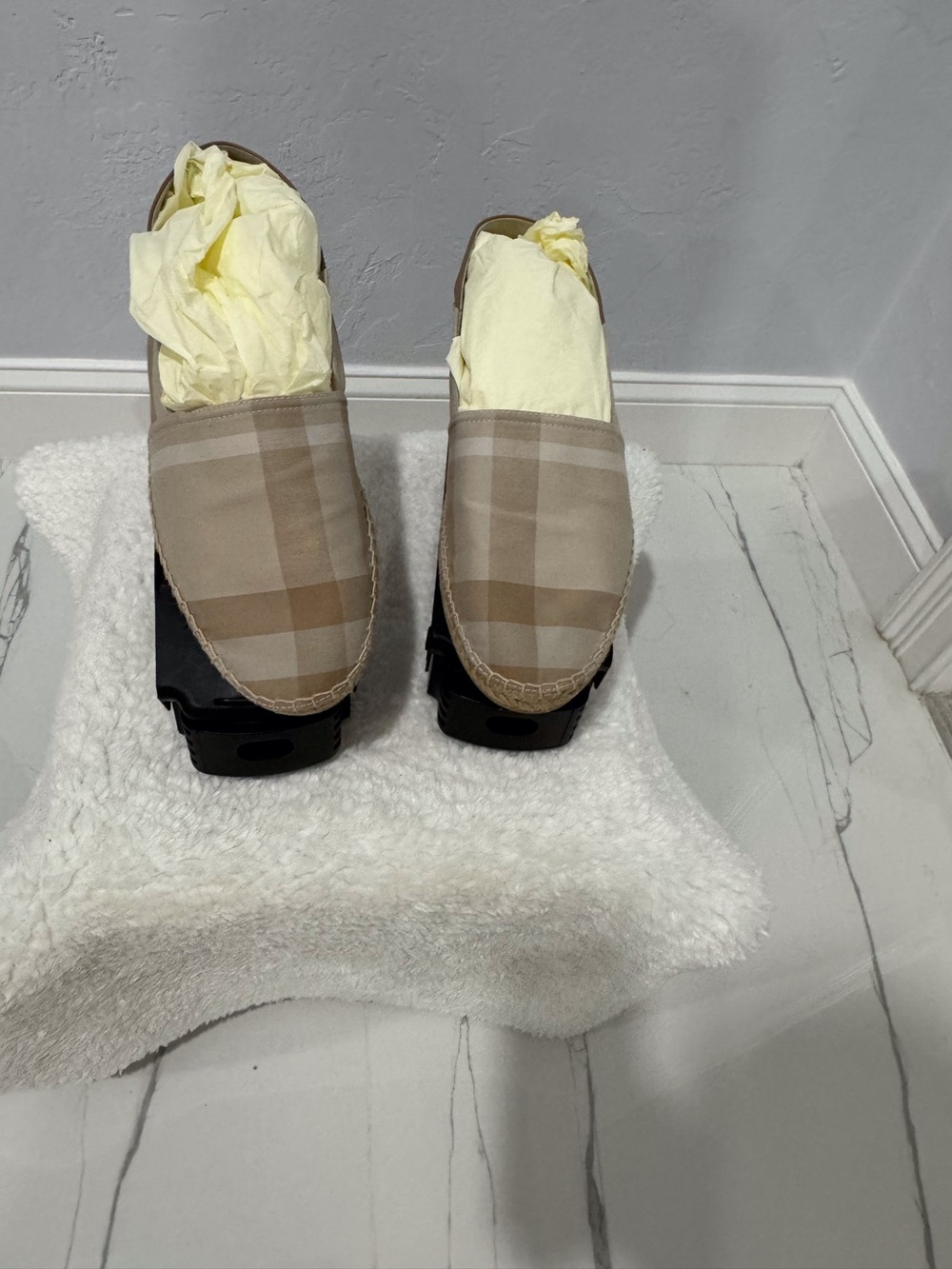 Burberry Soft Fawn Espadrille Box with Tags